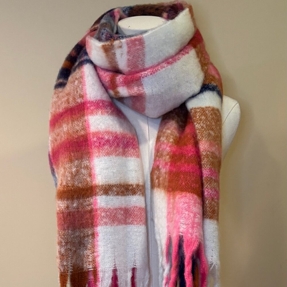 NWT Aqua Plaid Blanket Scarf Pink/Multi OS